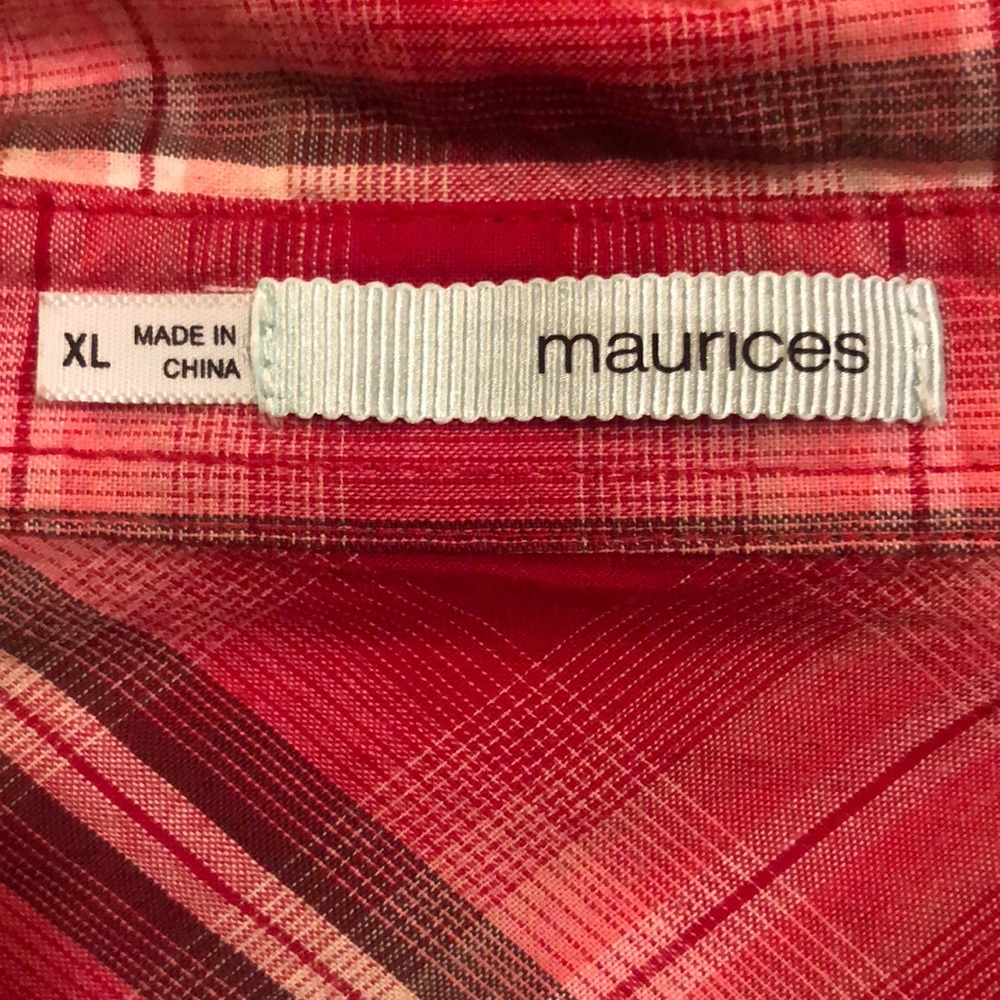 Button down - Picture 3 of 5